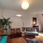 Paris Authentic House 2 Maisons 1 Studio Ideale Pour Groupes, Capacite 30 Personnes