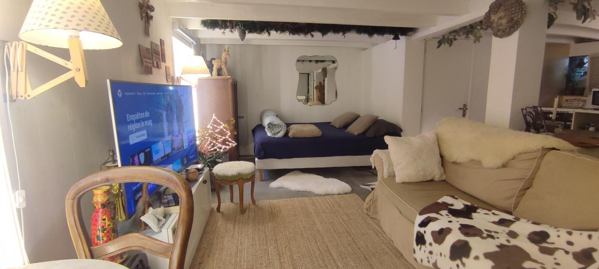 Authentic House 2 Maisons 1 Ideale Pour Groupes, Capacite 30 Personnes Holiday home *