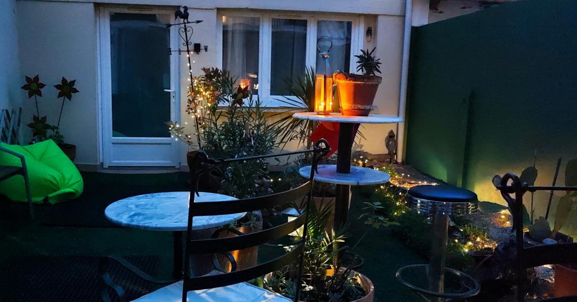 Authentic House 2 Maisons 1 Ideale Pour Groupes, Capacite 30 Personnes Paris