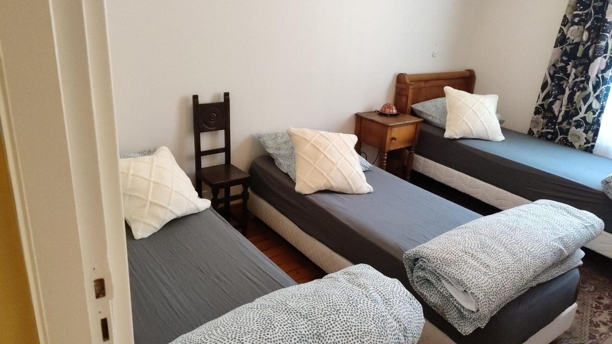 Authentic House 2 Maisons 1 Ideale Pour Groupes, Capacite 30 Personnes Paris