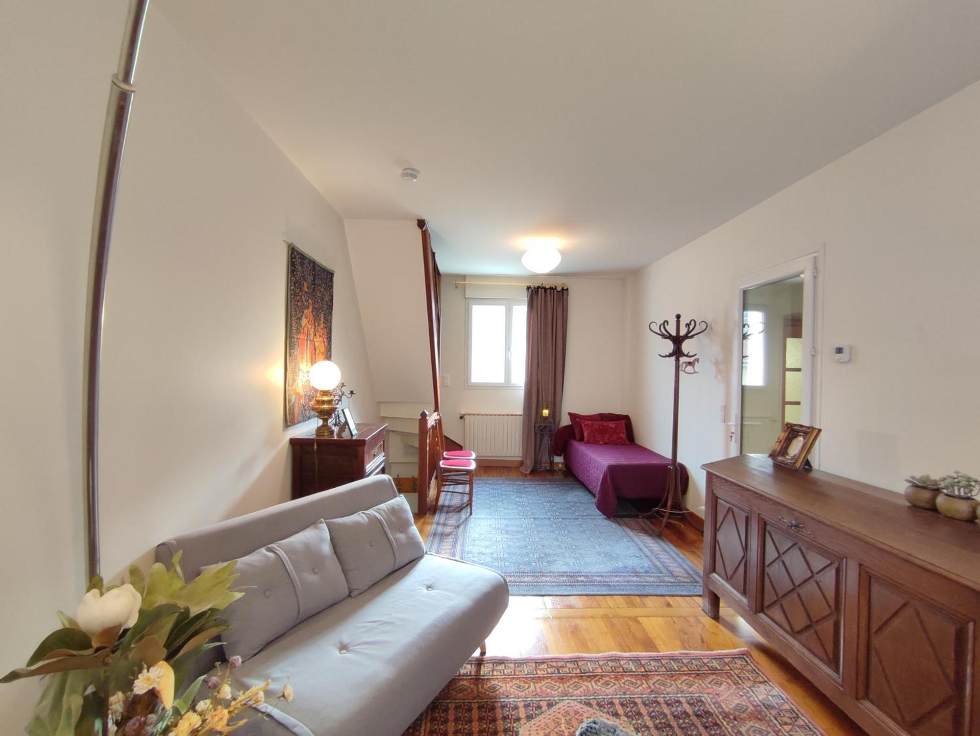 Authentic House 2 Maisons 1 Ideale Pour Groupes, Capacite 30 Personnes