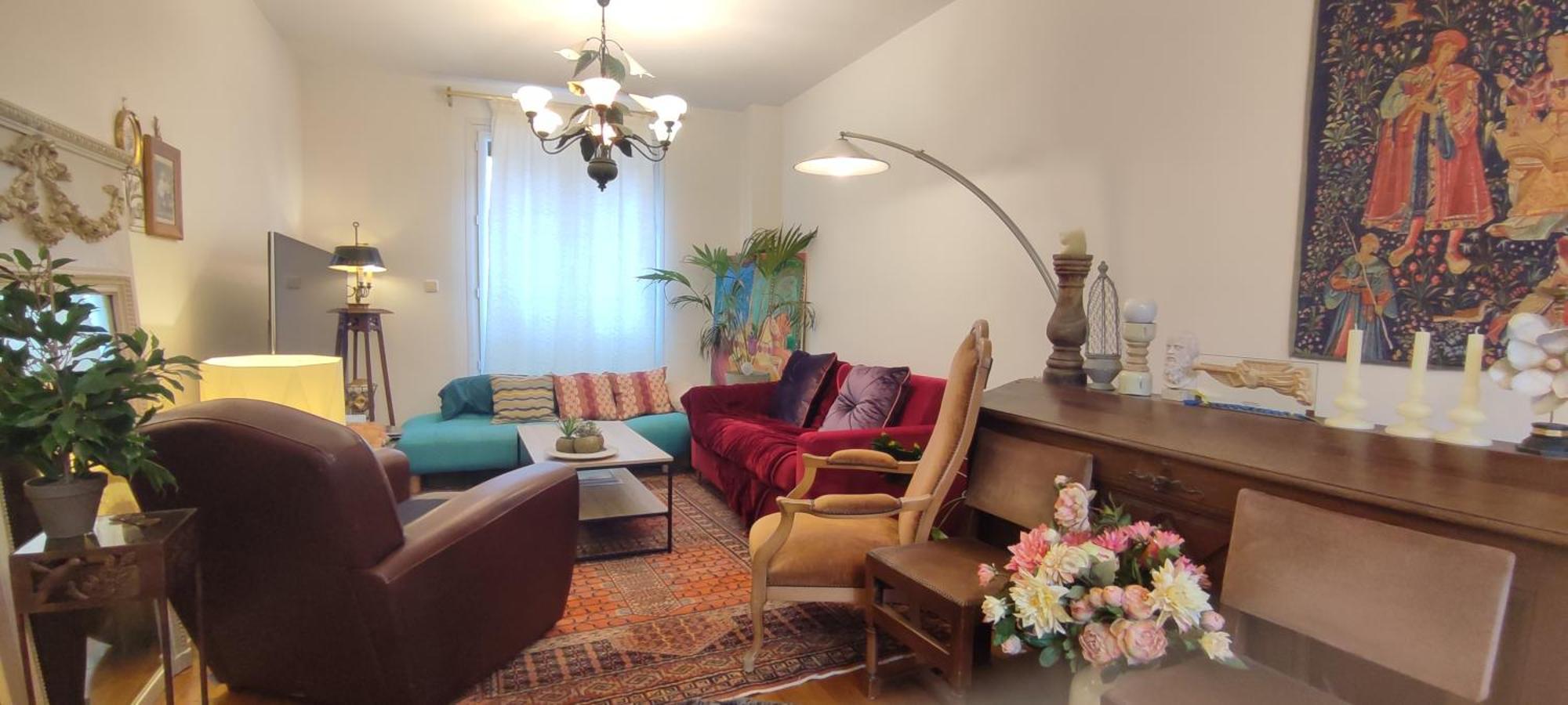 Authentic House 2 Maisons 1 Ideale Pour Groupes, Capacite 30 Personnes Holiday home Paris
