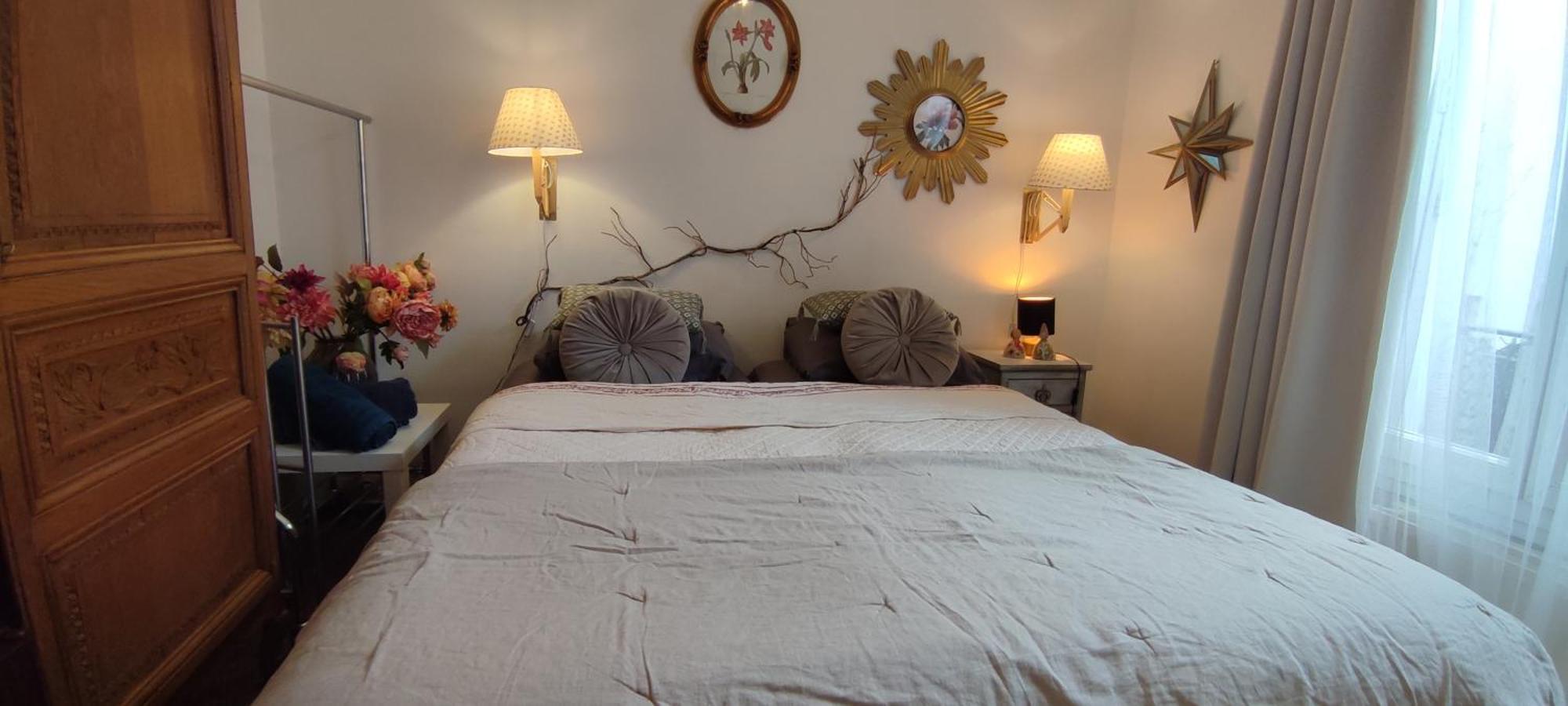 Holiday home Authentic House 2 Maisons 1 Ideale Pour Groupes, Capacite 30 Personnes Paris