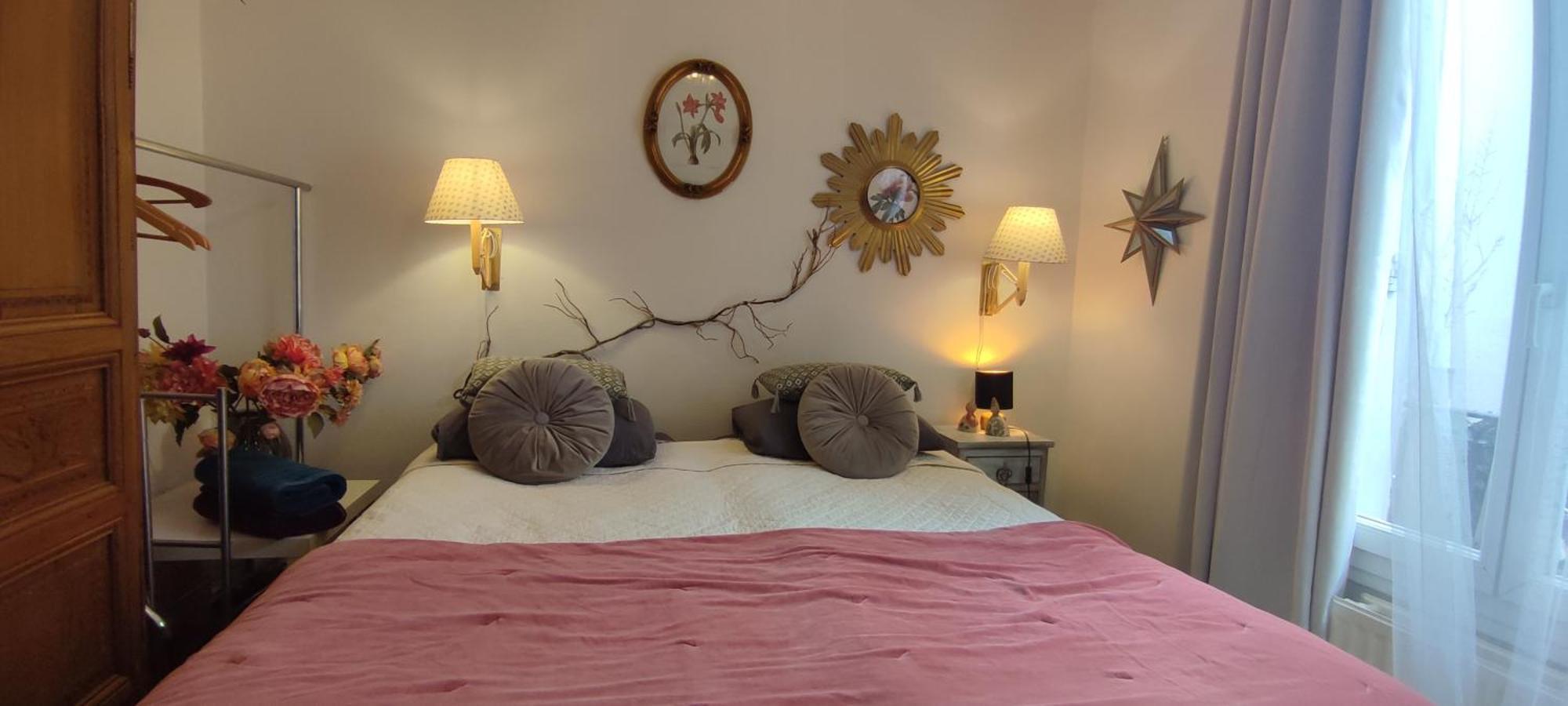 Authentic House 2 Maisons 1 Ideale Pour Groupes, Capacite 30 Personnes * Paris